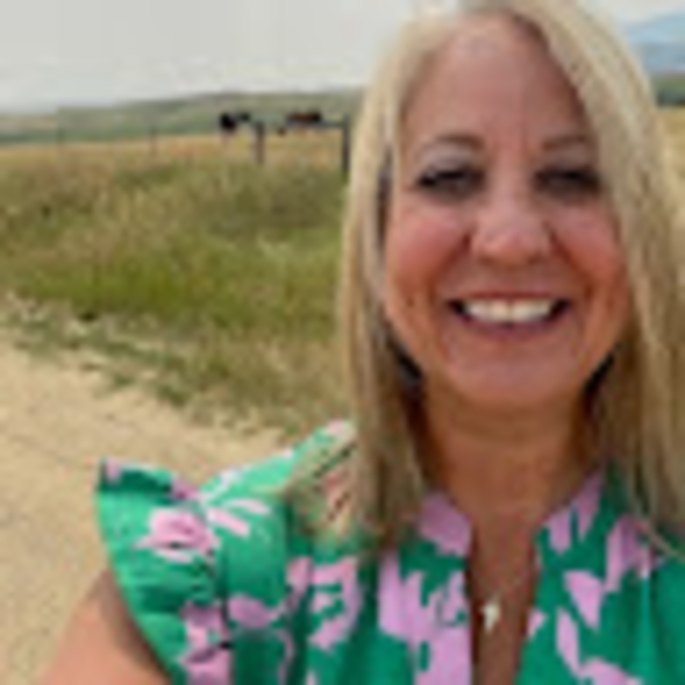 Meet your Posher, Jenny
